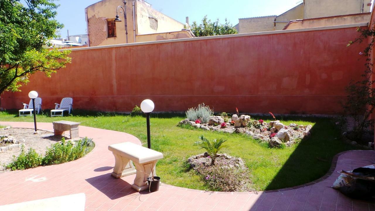 Bed and Breakfast Oasi Ottocento Куарту-Сант'Элена Экстерьер фото